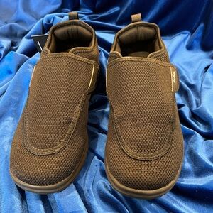 Fitville Men’s Easy Top Wings Diabetic Shoes.